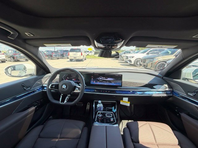 Used 2026 BMW 740i w/ Premium Package RWD image 23