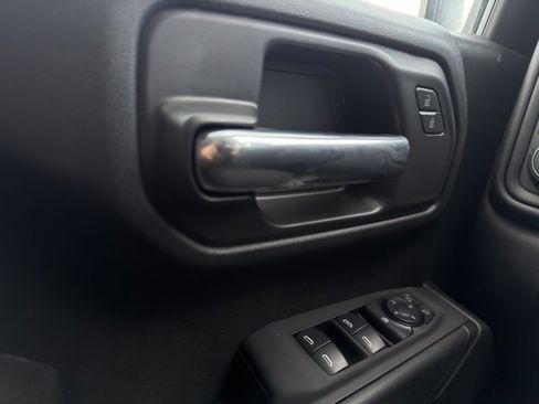 Used 2025 Chevrolet Silverado 1500 W/T w/ Z71 Off-Road Package image 18