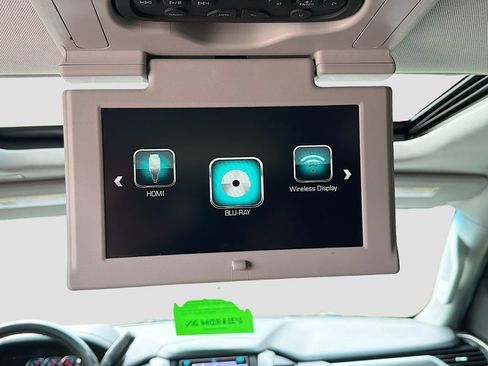 Used 2018 GMC Yukon XL SLT w/ Premium Edition AWD/4WD image 29
