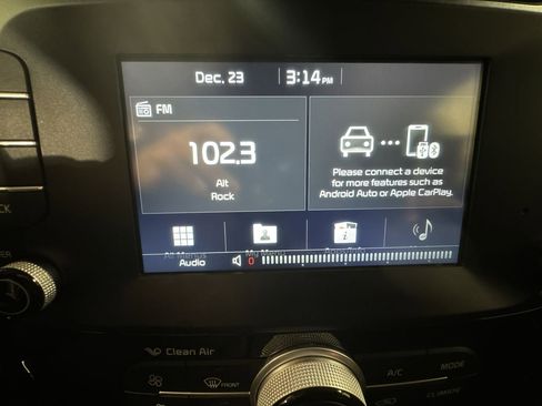 Used 2018 Kia Soul ! image 23