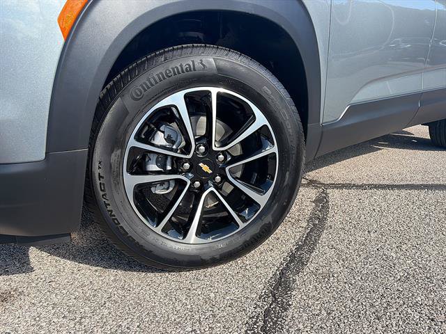New 2026 Chevrolet TrailBlazer LT w/ Convenience Package AWD/4WD image 2