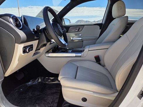 New 2026 Mercedes-Benz GLB 250 image 11