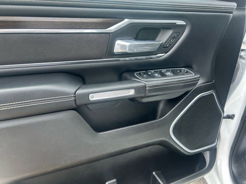 Used 2022 RAM 1500 Laramie w/ Off Road Group AWD/4WD image 11