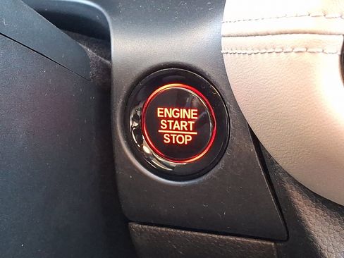 Certified 2023 Honda HR-V LX image 22