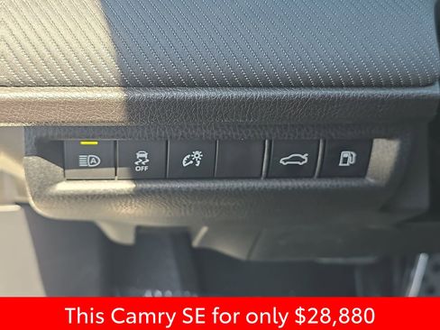 Used 2025 Toyota Camry SE w/ Convenience Package FWD image 32