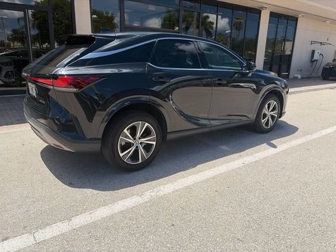 Used 2024 Lexus RX 350 FWD w/ Technology Package image 3