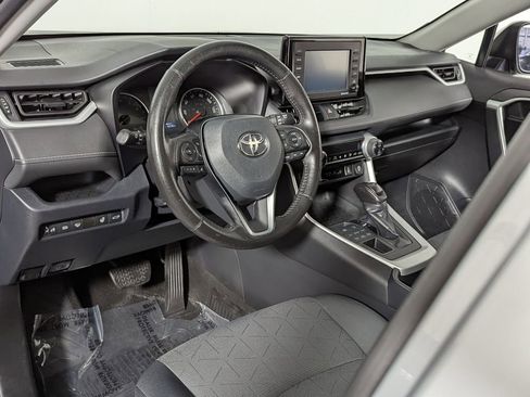 Used 2020 Toyota RAV4 XLE w/ Convenience Package AWD/4WD image 18