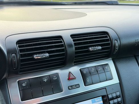 Used 2006 Mercedes-Benz C 55 AMG Sedan w/ Premium Pkg image 47