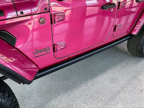 Used 2024 Jeep Wrangler Unlimited Rubicon AWD/4WD image 35