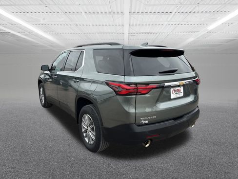 Used 2023 Chevrolet Traverse LT image 8