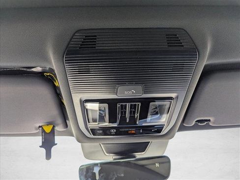 New 2026 Volkswagen Tiguan SE R-Line FWD image 20