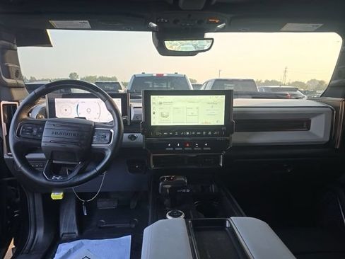 Used 2024 GMC Hummer EV 3X AWD/4WD image 10