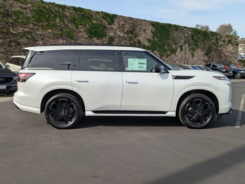 New 2026 INFINITI QX80 4WD image 5
