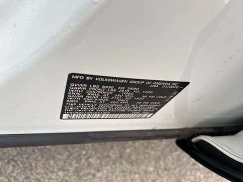 Used 2024 Volkswagen Atlas SE w/ Black Wheel Package image 31