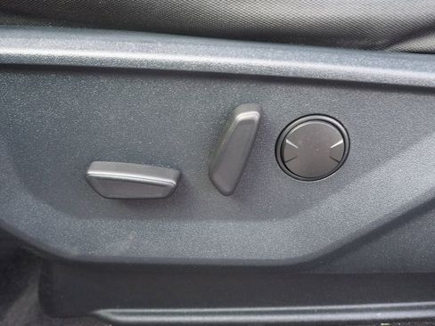 Used 2022 Ford F150 XLT w/ Equipment Group 302A High image 18