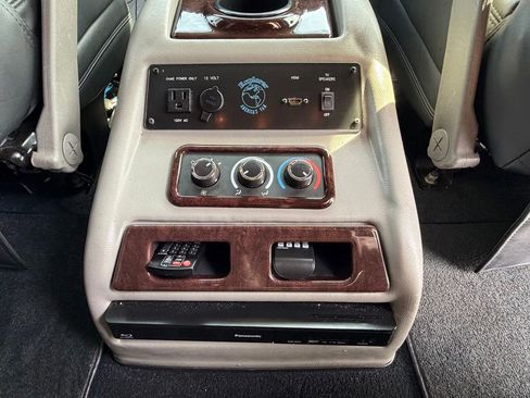 Used 2014 Chevrolet Express 2500 Extended image 30