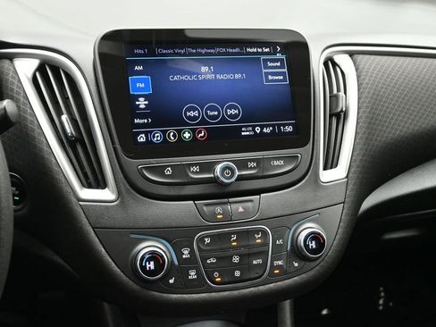 Used 2022 Chevrolet Malibu LT image 16