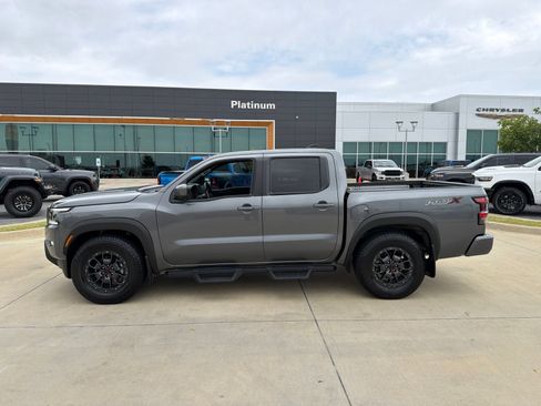 Used 2023 Nissan Frontier Pro-X w/ Pro-X Premium Package RWD image 2