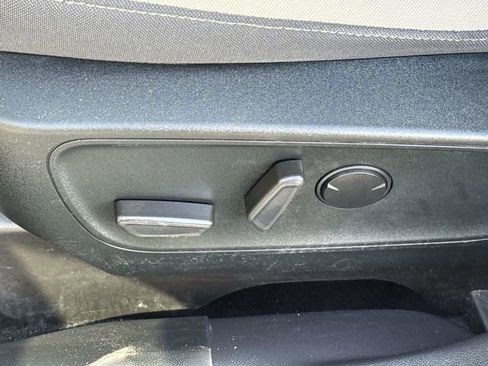 Used 2022 Ford Escape SE FWD image 29