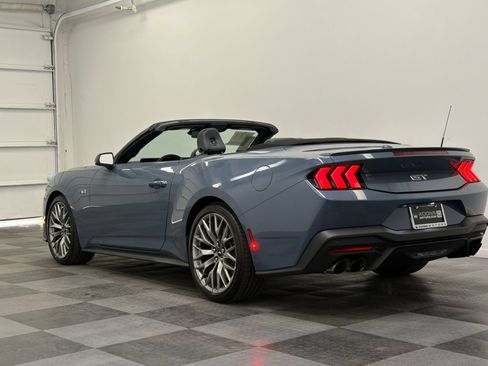 Used 2025 Ford Mustang GT Premium RWD image 8