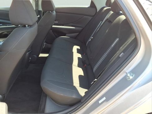 Used 2025 Hyundai Elantra SEL FWD image 23