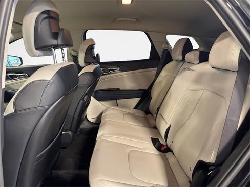 Certified 2023 Kia Sportage EX image 24