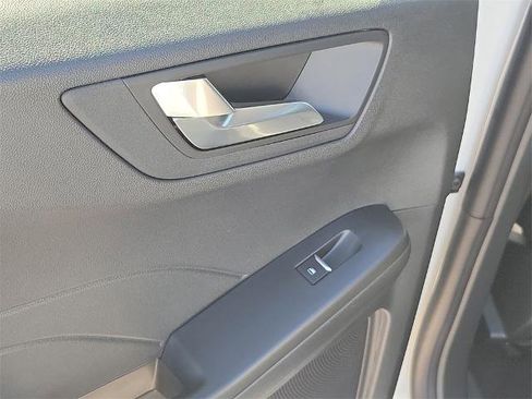 Certified 2022 Ford Escape Titanium image 18