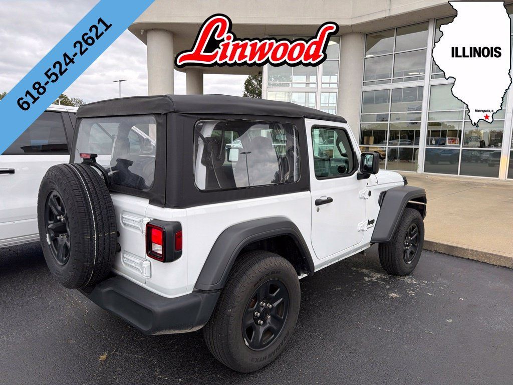 Used 2025 Jeep Wrangler Sport AWD/4WD image 5