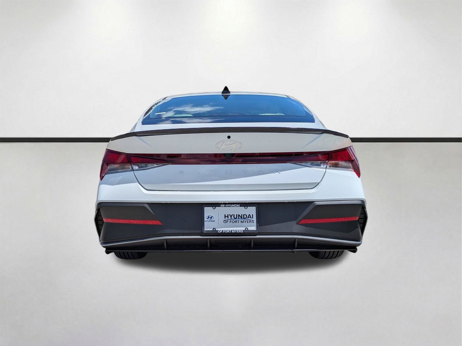 New 2026 Hyundai Elantra SEL Sport FWD image 6