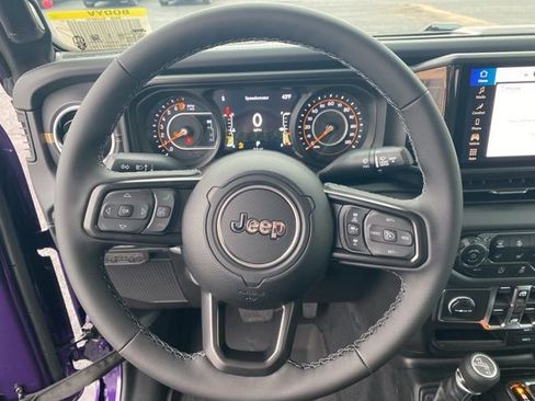 New 2026 Jeep Gladiator Sport AWD/4WD image 15