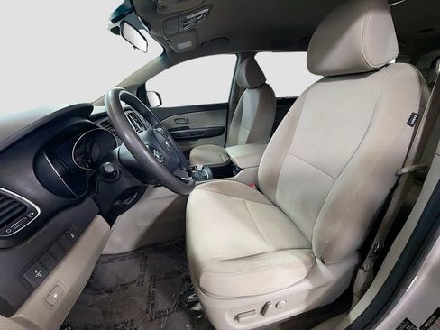 Used 2015 Kia Sedona LX w/ LX Convenience Package FWD image 21