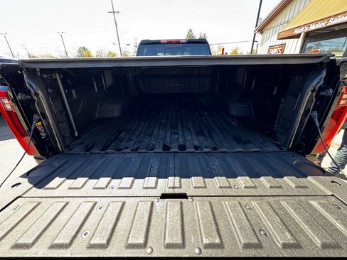 Used 2025 GMC Sierra 3500 Denali AWD/4WD image 40