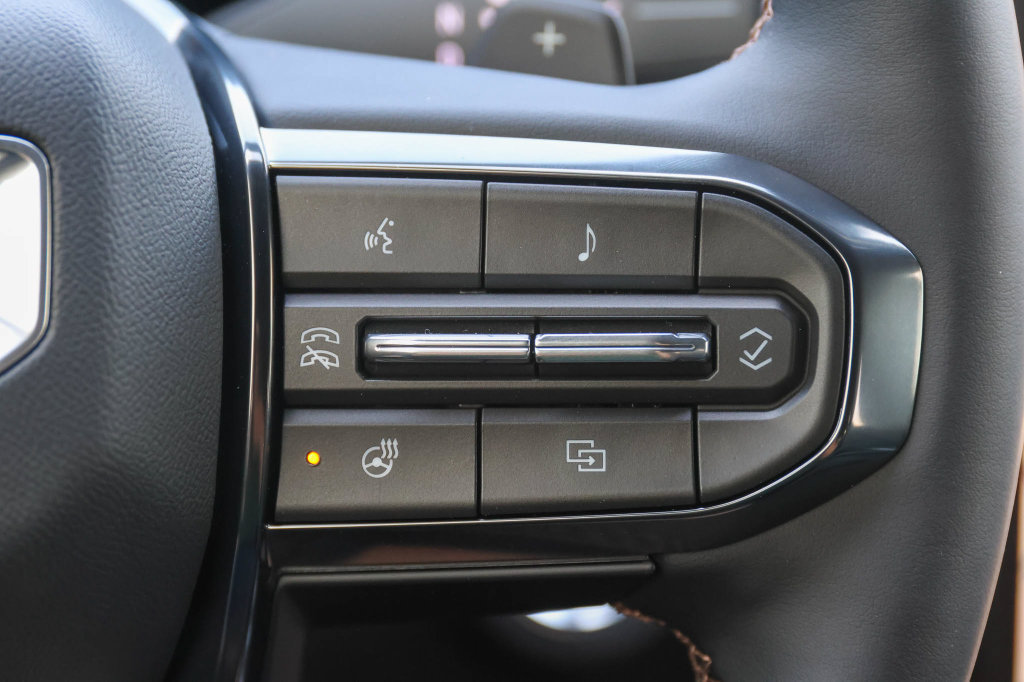 New 2027 GMC Terrain AT4 w/ Technology Package II AWD/4WD image 24