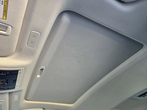 New 2025 Lexus ES 350 w/ Premium Package image 17