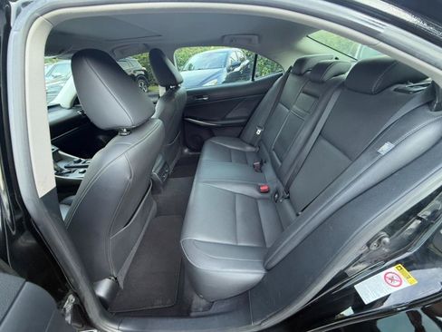 Used 2015 Lexus IS 250 RWD image 12