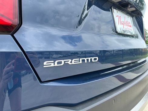 Used 2025 Kia Sorento S w/ Panoramic Sunroof Package FWD image 10