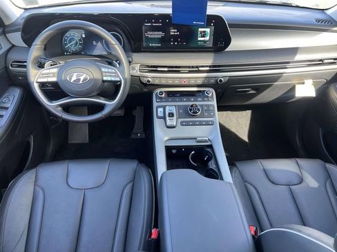 Certified 2025 Hyundai Palisade SEL image 13
