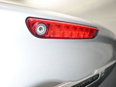 Used 2014 Chrysler 300 S image 34