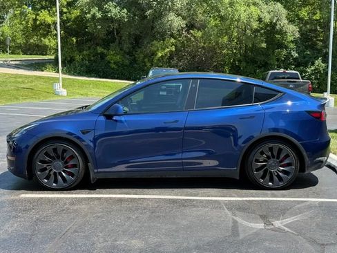 Used 2022 Tesla Model Y Performance AWD/4WD image 4