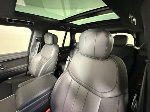 New 2025 Land Rover Range Rover SE AWD/4WD image 12