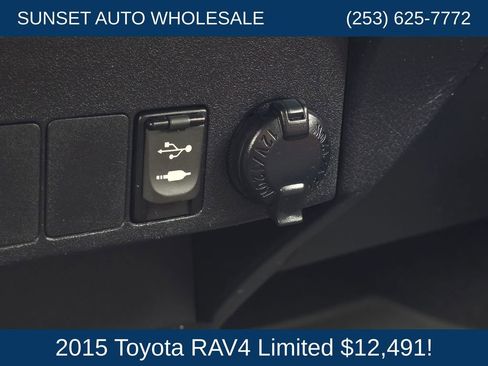 Used 2015 Toyota RAV4 Limited w/ Technology Package image 41