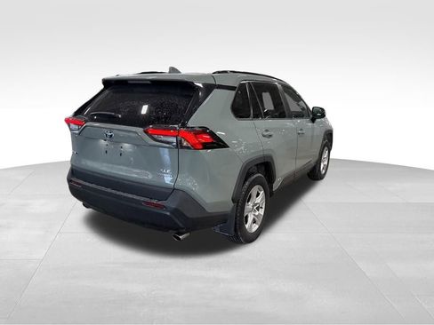 Used 2021 Toyota RAV4 XLE image 6