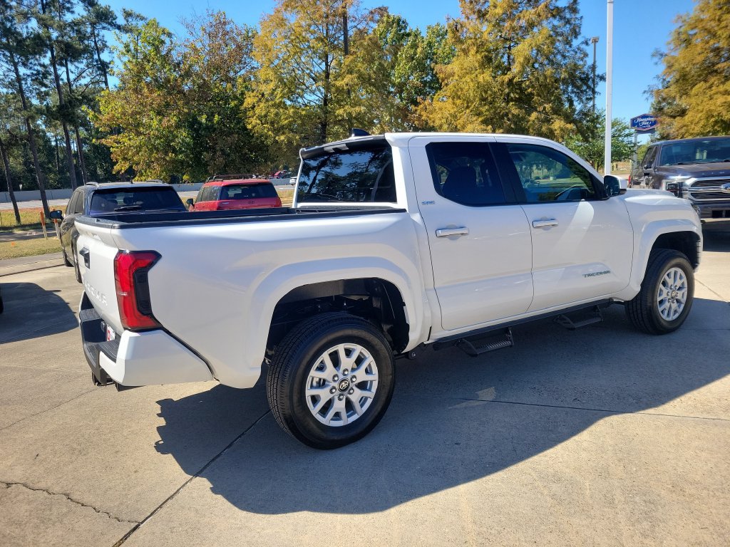 Used 2026 Toyota Tacoma SR5 RWD image 7
