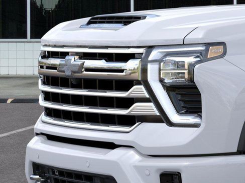 New 2026 Chevrolet Silverado 3500 High Country w/ High Country Premium Package AWD/4WD image 13