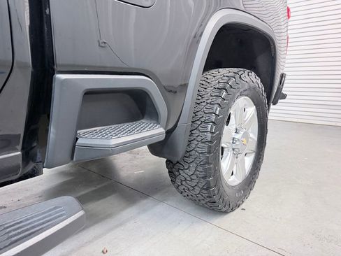 Used 2022 Chevrolet Silverado 2500 LTZ w/ Z71 Chrome Sport Edition AWD/4WD image 43