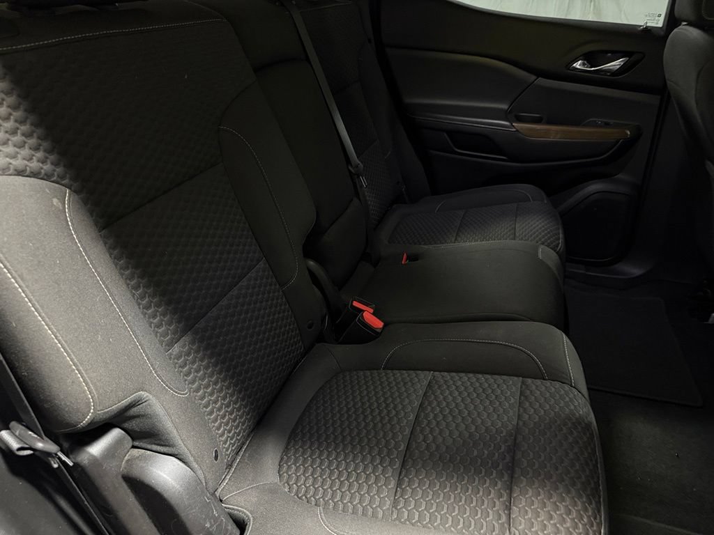 Used 2019 GMC Acadia SLE FWD image 12