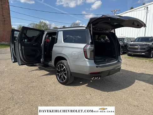 Used 2025 Chevrolet Suburban RST w/ Comfort Package image 31