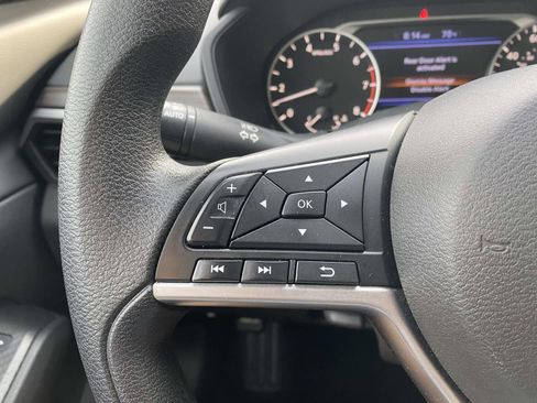 Used 2024 Nissan Altima 2.5 SV FWD image 20