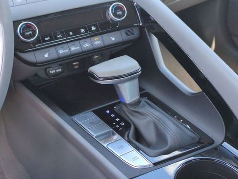 Certified 2023 Hyundai Elantra SEL w/ Convenience Package image 9