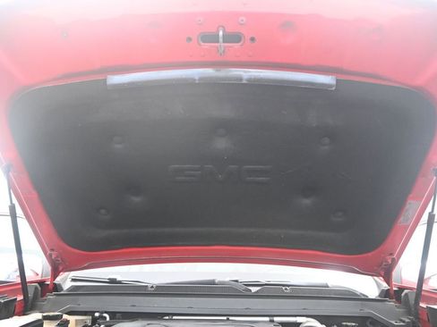 Used 2015 GMC Canyon SLT image 21